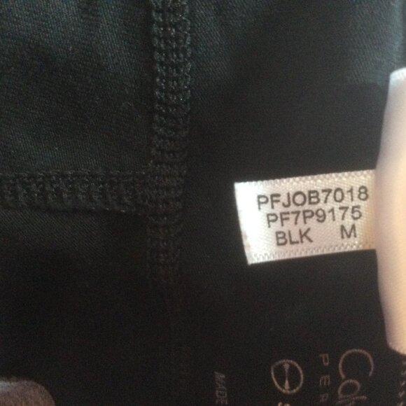 Calvin Klein Performance Black Capri Spellout Logo Activewear Pants SZ Medium - Picture 5 of 5
